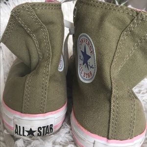 Converse ( Chuck Taylor)